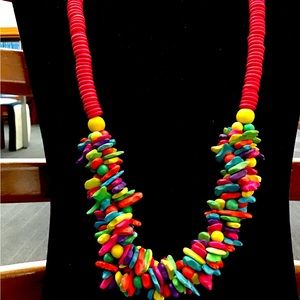NWOT Beautiful and Fun Multi- Color Necklace